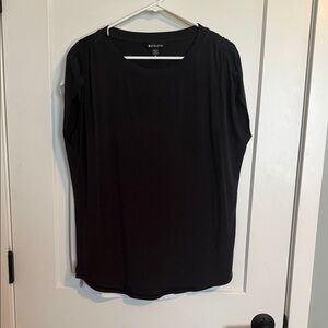 Athleta Classic Black and White Blouse set